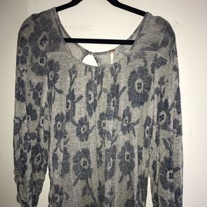 Free people long sleeve w/ blue flowers